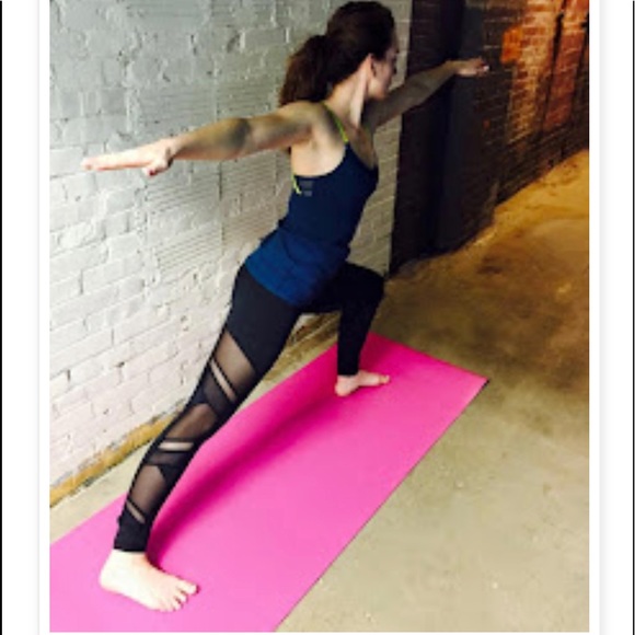 Lululemon Size 6 Just Breathe Pants Black